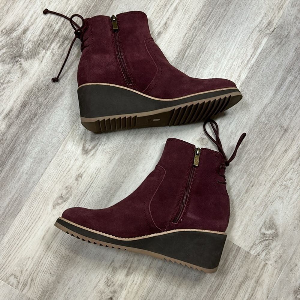 Women’s Earth Calia Burgundy Suede Leather Wedge Ankle Boots Lace-Up Back | 8.5 - Picture 2 of 8